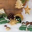 6 Weihnachtsanhänger Baum + Stern + Schneeflocke aus Metall - goldfarben