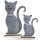 2 sitzende Katzen Figuren - groß und klein - grau weiß