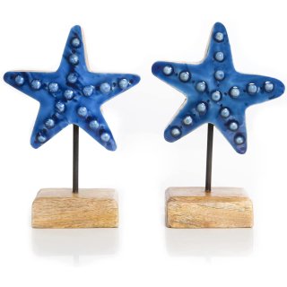 2 kleine Seesterne blau braun aus Holz - Maritime Deko stehend